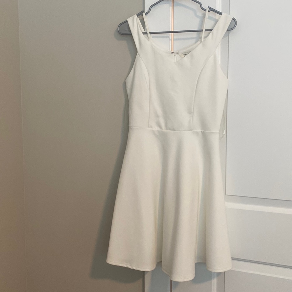 Women’s white dress